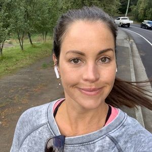 Meet your Posher, Edwina